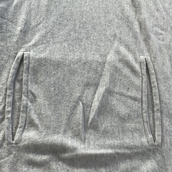 Garnet hill oversized turtleneck sweater - Picture 2 of 5